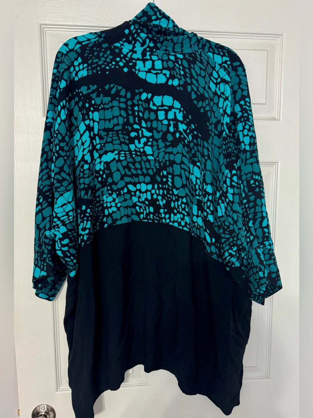 DAIRI Double-Dip Dye Black-Turquoise Oversized Tunic Top One Size Fits All - Picture 3 of 6